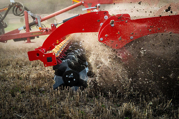Новое переднее орудие от Väderstad – максимально увеличенная интенсивность обработки почвы Carrier XT и Carrier XL
