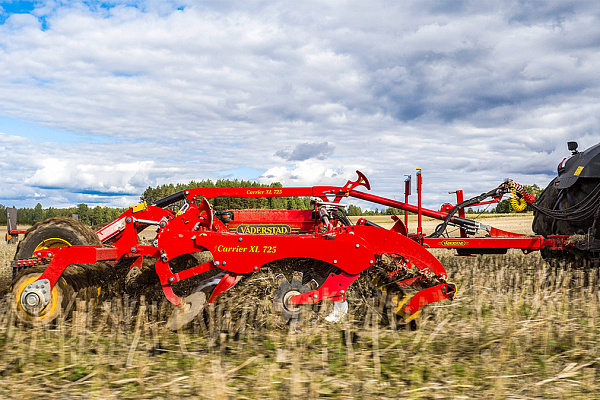 Väderstad представляет новый Carrier XL 725 и диск CrossCutter Aggressive